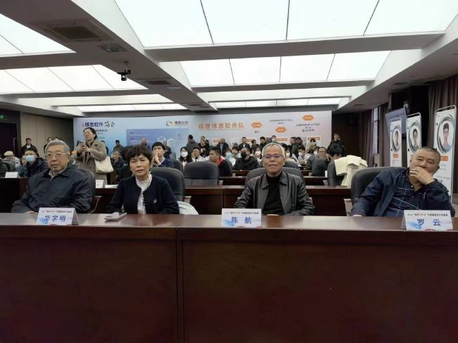 巴萨官方确认队内头号门将特尔施特根本周接受手术，以解决背部伤病问题，根据媒体的报道，特尔施特根预计缺席2个月。